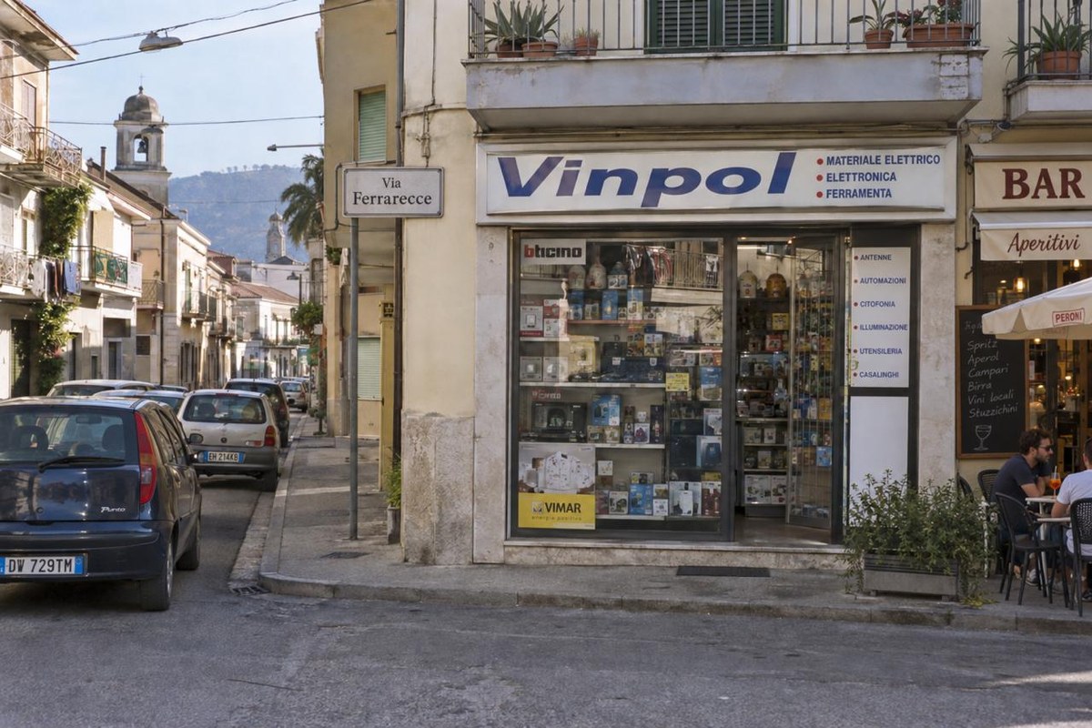 The original Vinpol shop on Via Ferrarecce, Caserta, Southern Italy